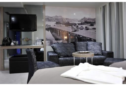 A bordo solo hay 2 suites,por lo que hay poca disponibilidad
